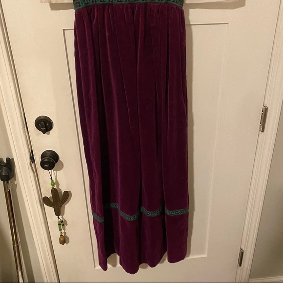 Vintage Beverly Paige velvet maxi embroidered cottage core dress shirt sleeve - Picture 8 of 16